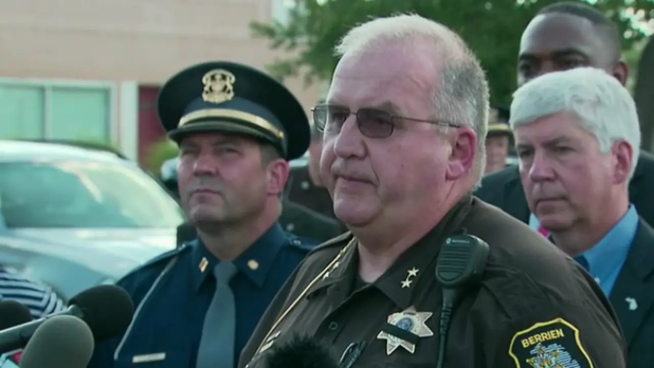 Sheriff Berrien County, Letnan Paul Bailey