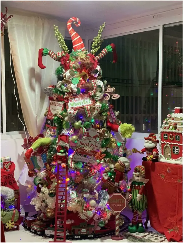 7 Kreasi Pohon Natal Tanpa Memakai Tumbuhan Cemara, Unik dan Tetap Estetik