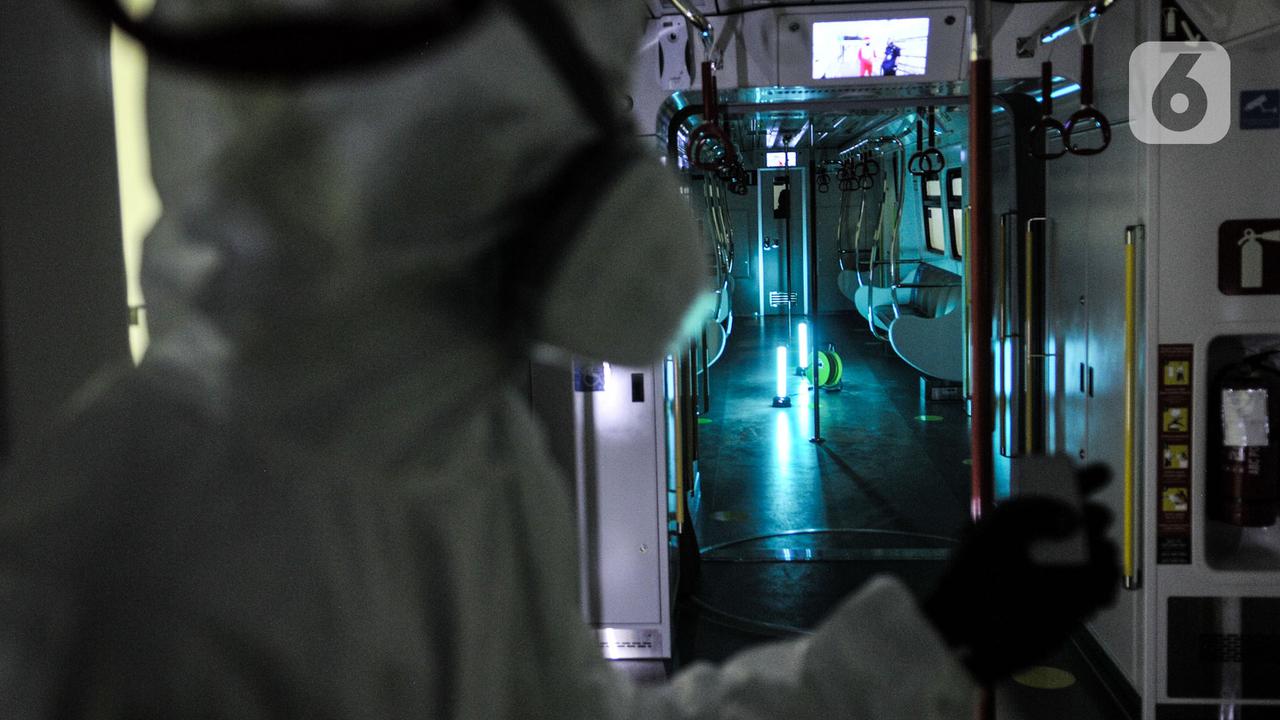 Sterilisasi Kereta LRT dengan Sinar UV