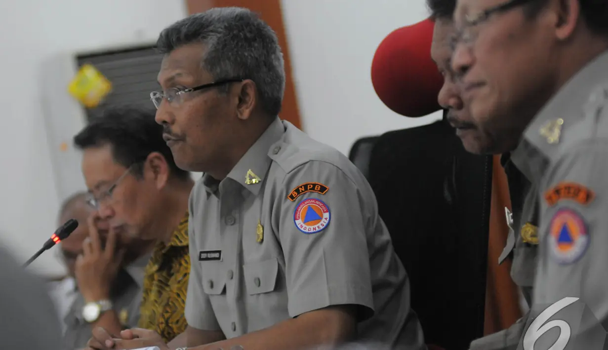 Badan Nasional Penanggulangan Bencana (BNPB) mencatat sebanyak 1.475 bencana yang terjadi sepanjang tahun 2014, Jakarta, Selasa (30/12/2014). (Liputan6.com/Herman Zakharia)