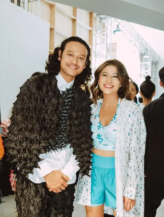 <p>Tak sedikit juga netizen yang memuji penampilan dari Awkarin. Bahkan beberapa dari netizen mengaku pangling dengan penampilan cantik Awkarin. [Foto: instagram.com/narinkovilda]</p>