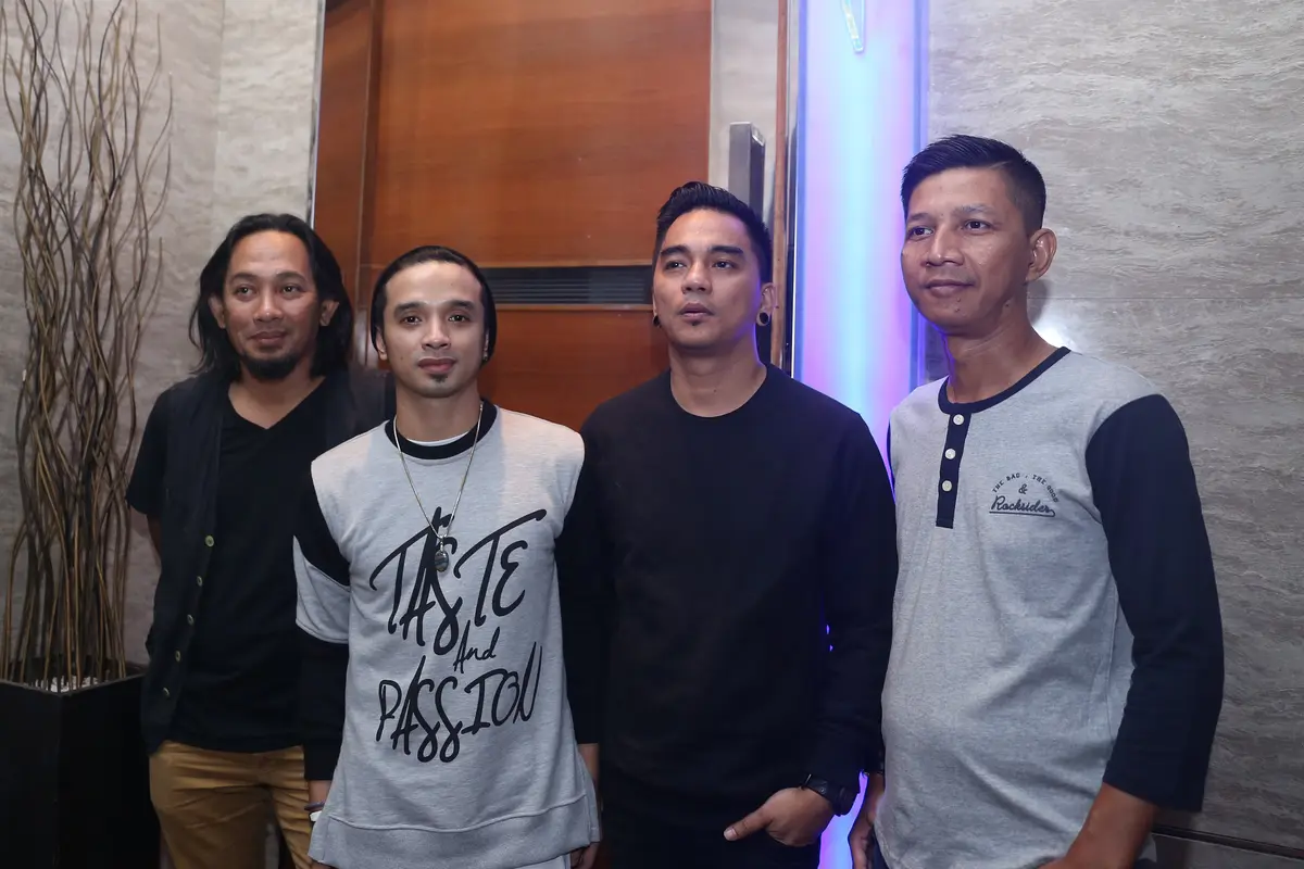 [Bintang] Ungu Band