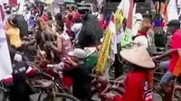 Ribuan Penggemar Sepeda Tua ramaikan parade sepeda nusantara di Kediri. Sementara itu, Forum Tionghoa rayakan Cap Go Meh di Kemayoran.