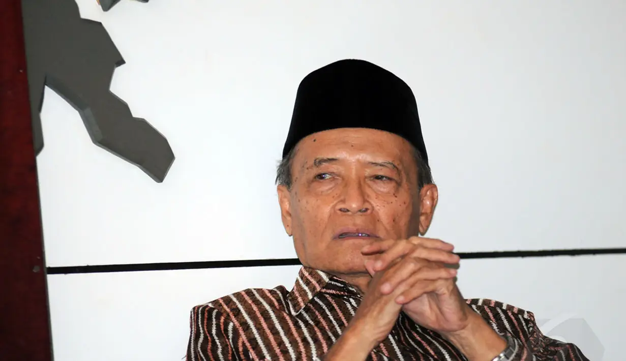 Mantan Ketua Umum PP Muhammadiyah, Ahmad Syafii Maarif, hadir dan memberikan pandangan pada diskusi dan bedah buku berjudul Indonesia Gawat Darurat karya Bambang Soesatyo di Jakarta, (31/8/2014). (Liputan6.com/Helmi Fithriansyah)