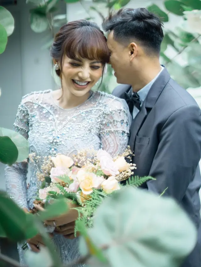 Akui dapat Restu Orang Tua, Ini 6 Potret Alfath Fathier dengan Istri Barunya