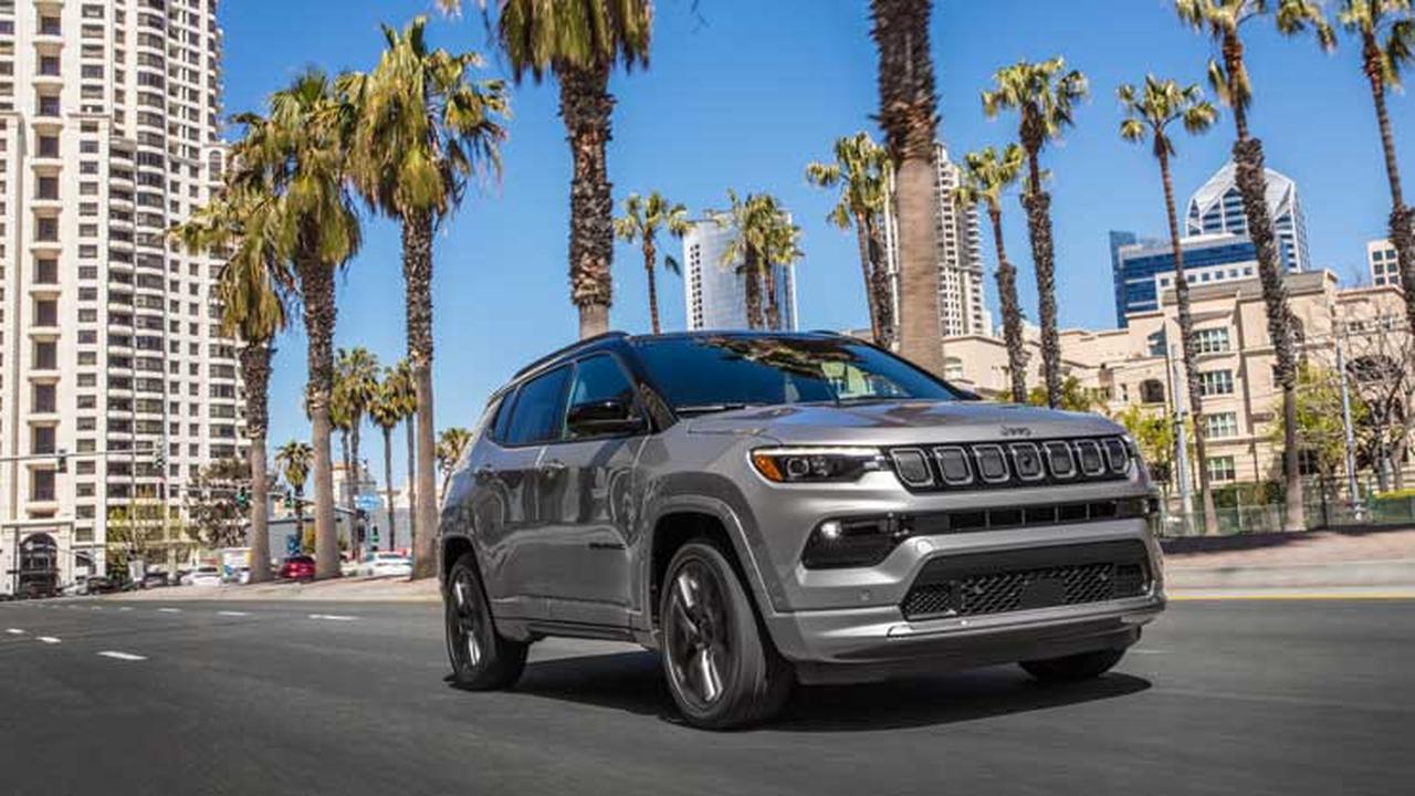 Jeep Compass resmi mengaspal di Indonesia