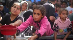 Sepuluh hari setelah kesepakatan gencatan senjata antara Israel dan Hamas mulai diberlakukan, situasi di Gaza tetap memprihatinkan. (Eyad BABA/AFP)