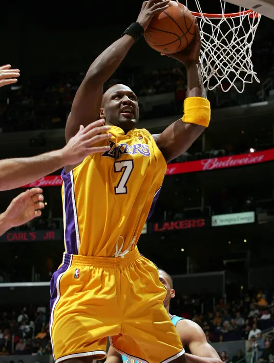 “Aku sangat bangga pada Lamar dan sangat jujur menceritakan jatuh bangunnya selama ini,” ucap Dr Stork pada Dailymail.com. (AFP/Bintang.com)