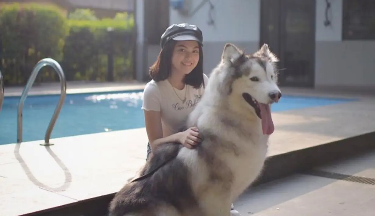 Tak heran jika Aisyah Aqillah punya banyak penggemar. Akun Instagramnya bahkan sudah memiliki 3,5 juta lebih pengikut. (Liputan6.com/IG/@aisyahaqilahh)