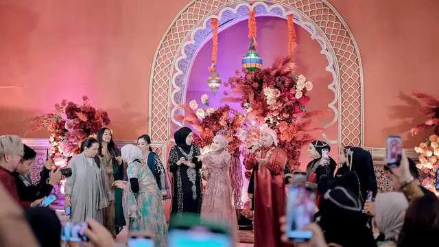 Irish Bella berulang tahun ke-28 (Instagram/_irishbella_)