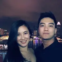 Lama tidak ada kabar mengenai pasangan Boy William kini jalaini sesi pemotretan romantis dengan seorang model.