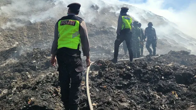 Update Kebakaran TPA Putri Cempo di Solo Tak Kunjung Padam, Helikopter Polri 56 Kali Lakukan Water Bombing
