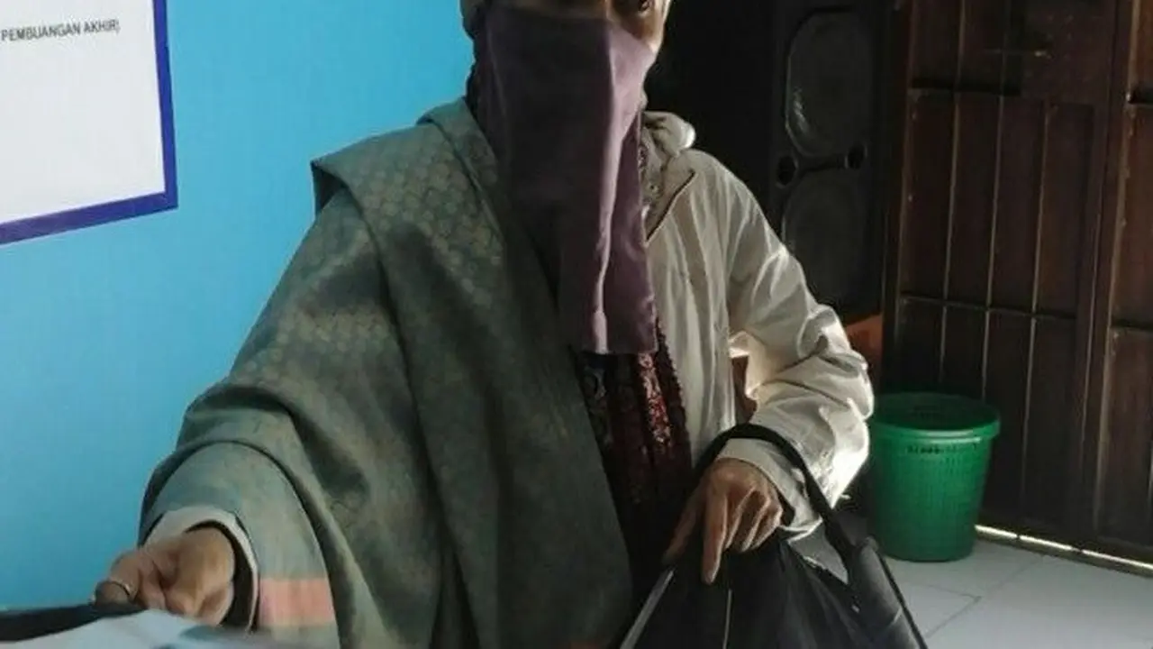 Heboh Ibu Paruh Baya Mengaku Nabi ke-26 di Kantor Kelurahan