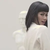 Yura Yunita 'Get Along With You'