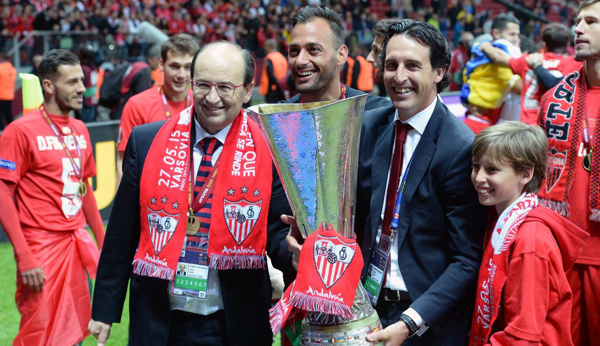 Gelar kedua Liga Europa diraihnya masih bersama Sevilla usai mengalahkan FC Dnipro Dnipropetrovsk wakil Ukraina pada partai final di Narodowy Stadium, Warsawa, 27 Mei 2015. Sevilla mengalahkan FC Dnipro 3-2. (AFP/Piotr Hawalej)