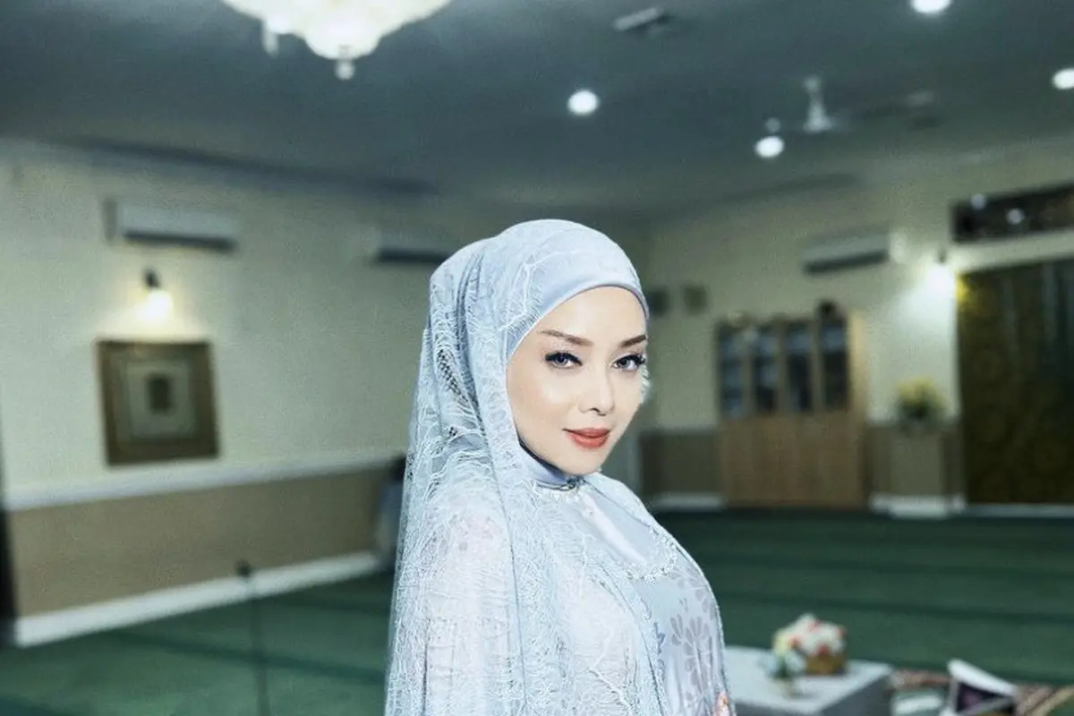 Gaun pernikahan Terry Putri