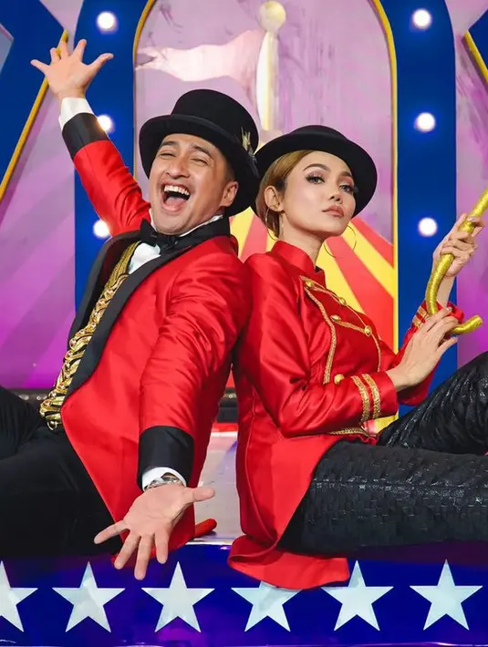 <p>Di momen bahagia tersebut, Rina Nose menjadi MC bersama Irfan Hakim. [Foto: instagram.com/irfanhakim75]</p>