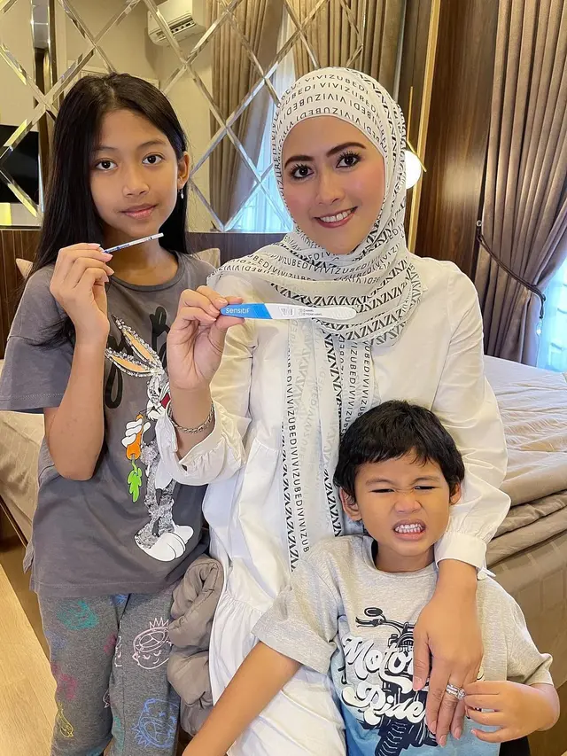 Setahun Menikah, 6 Potret Meggy Wulandari Mantan Istri Kiwil Umumkan Kehamilan