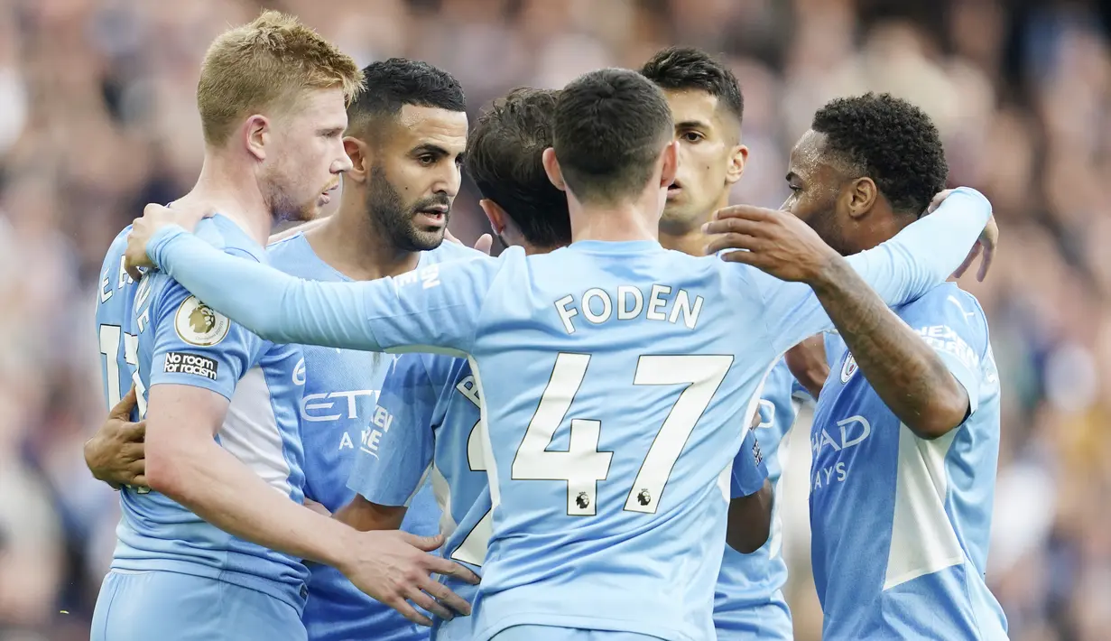 Gol kemenangan The Citizens dicetak oleh Bernardo Silva pada menit ke 12 lalu digandakan oleh Kevin De Bruyne di menit 70. (AP/Jon Super)
