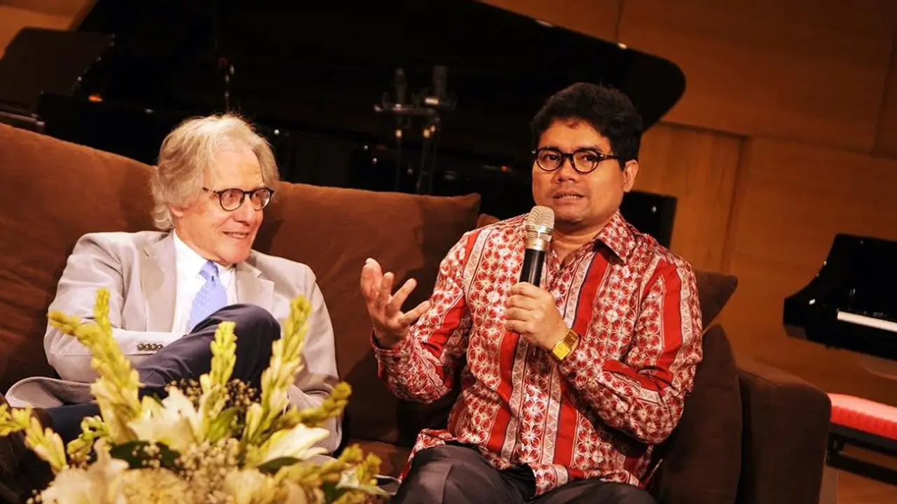 Paolo Fazioli dan Ananda Sukarlan