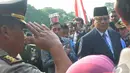 SBY menatap satu persatu bawahannya yang dengan setia mengabdi pada dirinya selama menjabat sebagai Presiden, Jakarta, Senin (20/10/2014) (Liputan6.com/Herman Zakharia)