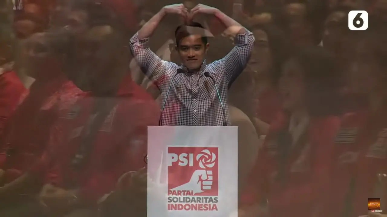 Putra bungsu Presiden Joko Widodo (Jokowi), Kaesang Pangarep memutuskan terjun ke dunia politik dan berlabuh ke Partai Solidaritas Indonesia (PSI). Ia pun didapuk menjadi Ketua Umum atau Ketum PSI.
