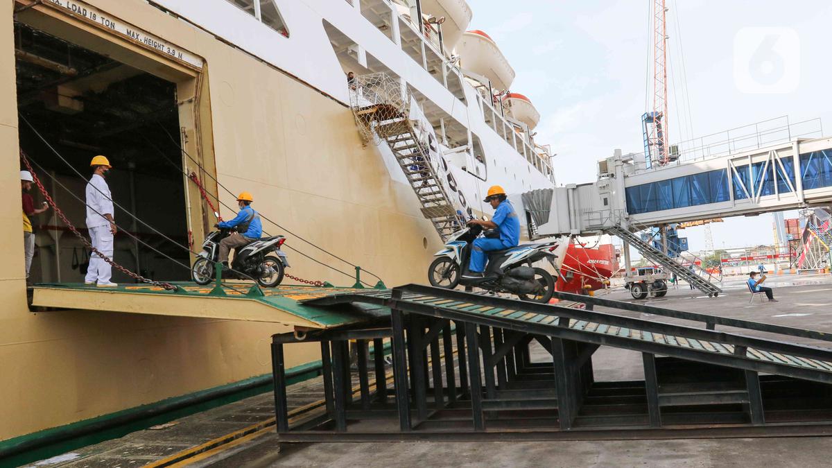 Harga Tiket KM Dharma Kencana dan Ferry Balikpapan-Surabaya 2025