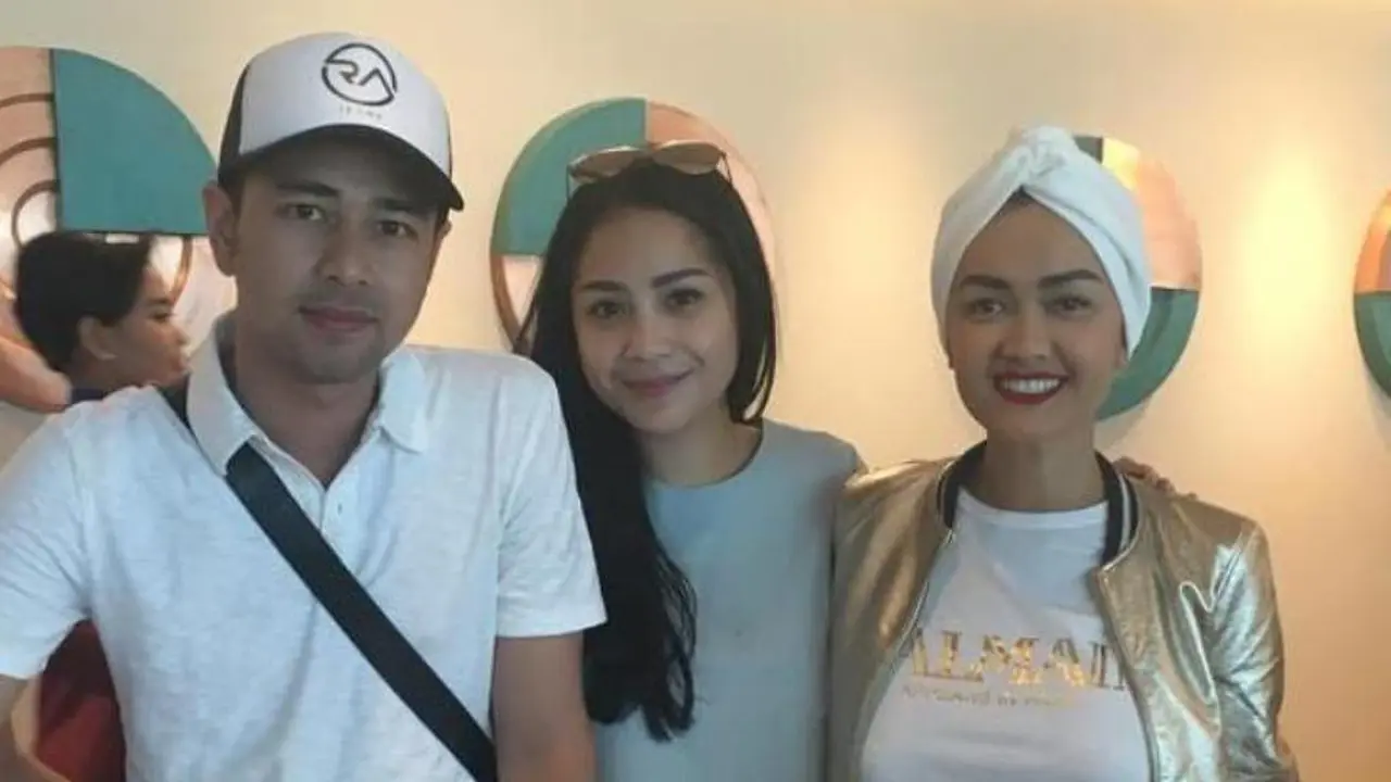 Julia Perez bersama Raffi Ahmad dan Nagita Slavina