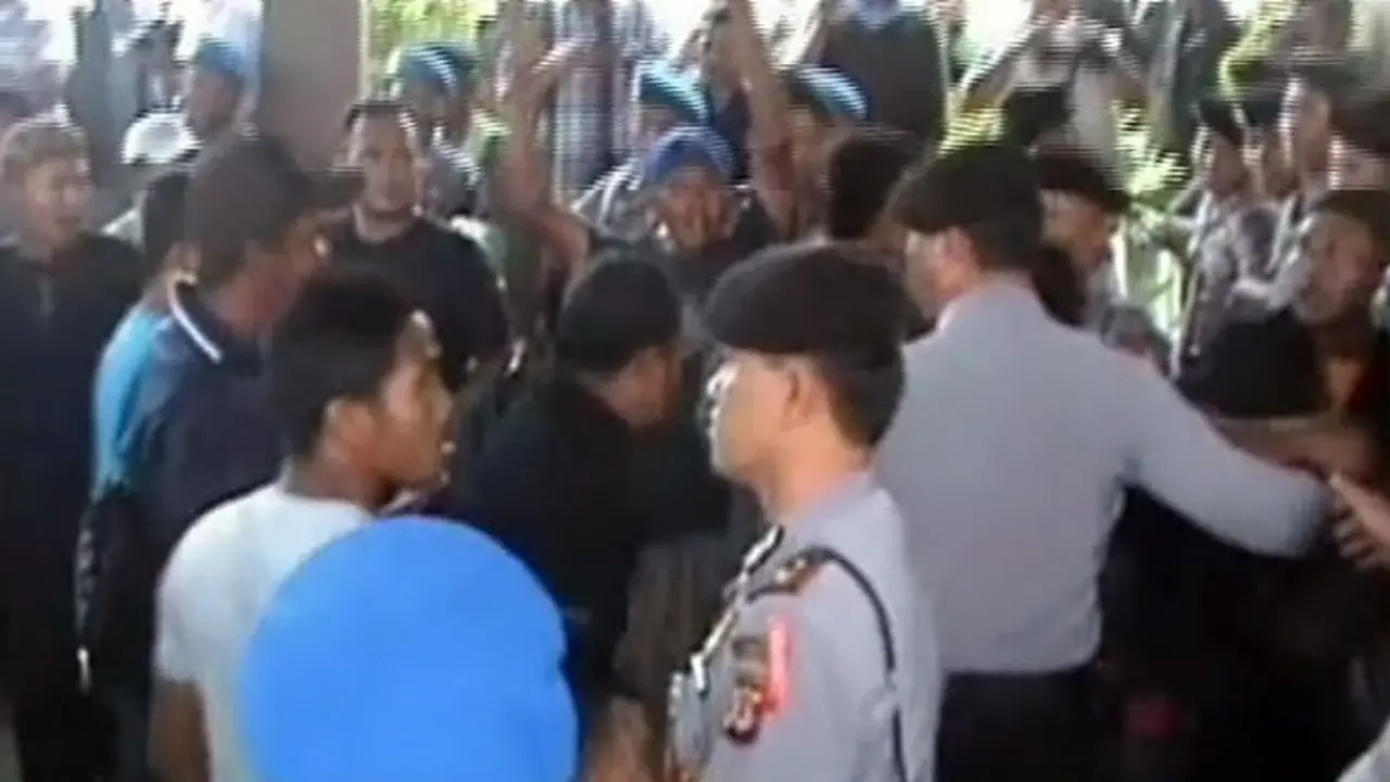 Demo Ricuh Waduk - Liputan6 Malam