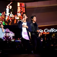 Gelar konser 3 Bintang Generasi pada 19 Maret 2016, CJR menjadi musisi termuda yang turut merayakan hari ulang tahun Bintang.com yang pertama. (Adrian Putra/Bintang.com)