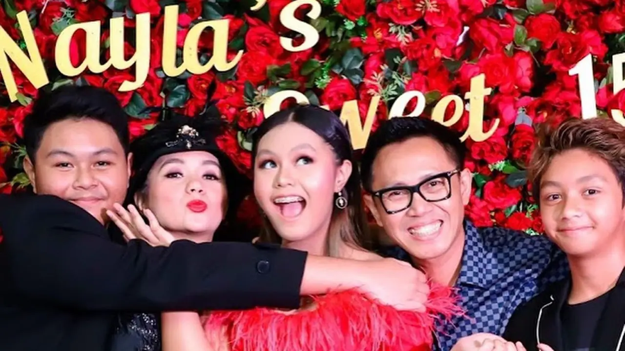 Jarang Terekspos, Ini 6 Momen Kebersamaan Eko Patrio dan Ketiga Anaknya