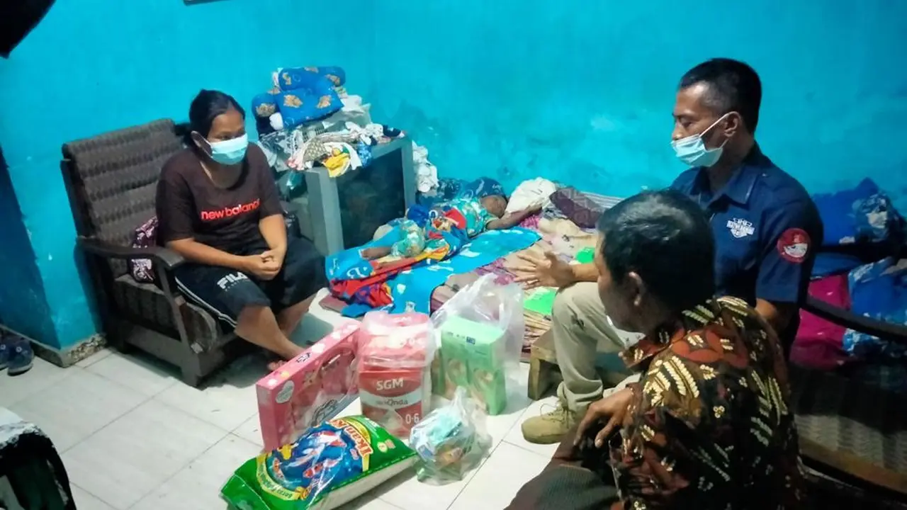 Polisi bebaskan dua pencuri di Blitar. (Dian Kurniawan/Liputan6.com)