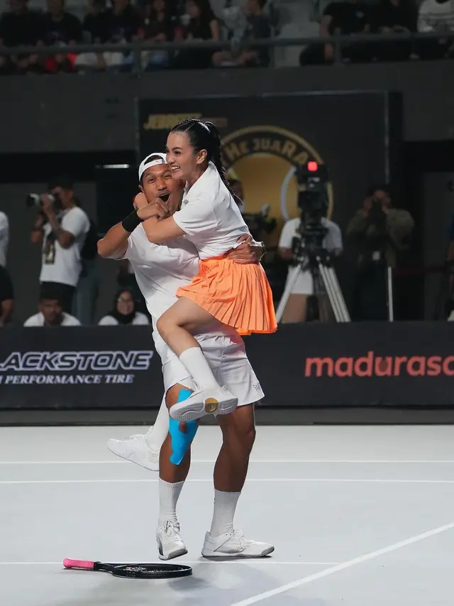 Ibnu Jamil dan Ririn Ekawati main tenis [Instagram/ibnujamilo]