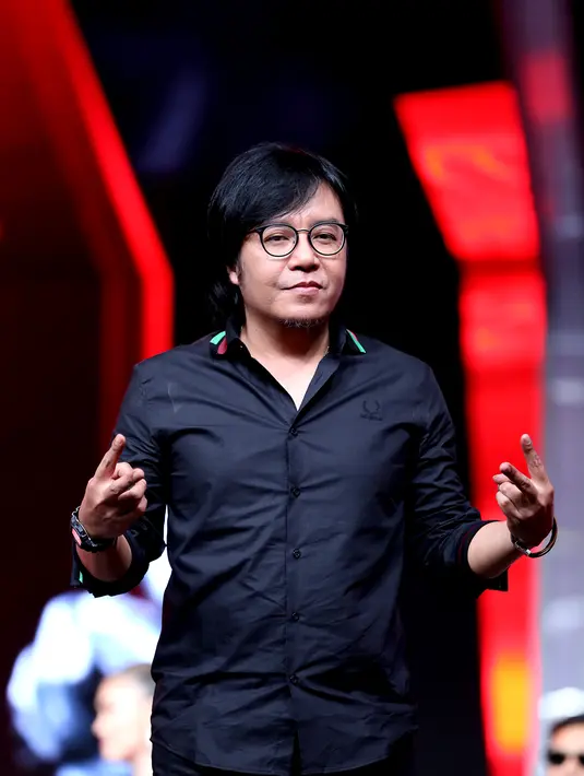 Dalam ajang pencarian bakat The Voice Indonesia, Ari Lasso bersama dengan Kaka Slank, Agnez Mo dan Judika. (Andy Masela/Bintang.com)