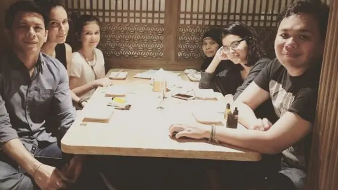 [Bintang] Ariel NOAH dan Sophia Latjuba