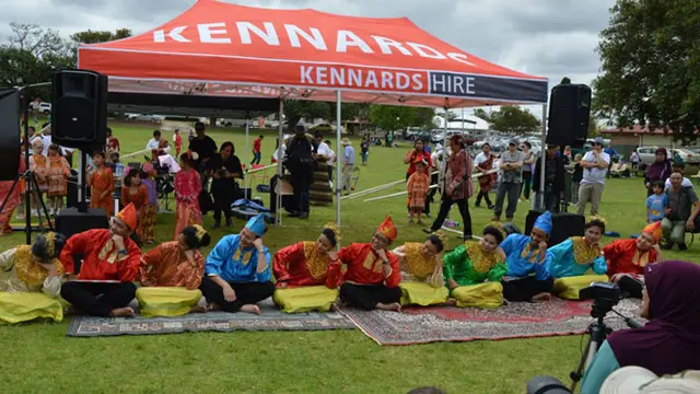 Walk Together: Pesta Seni Budaya Dunia di Perth