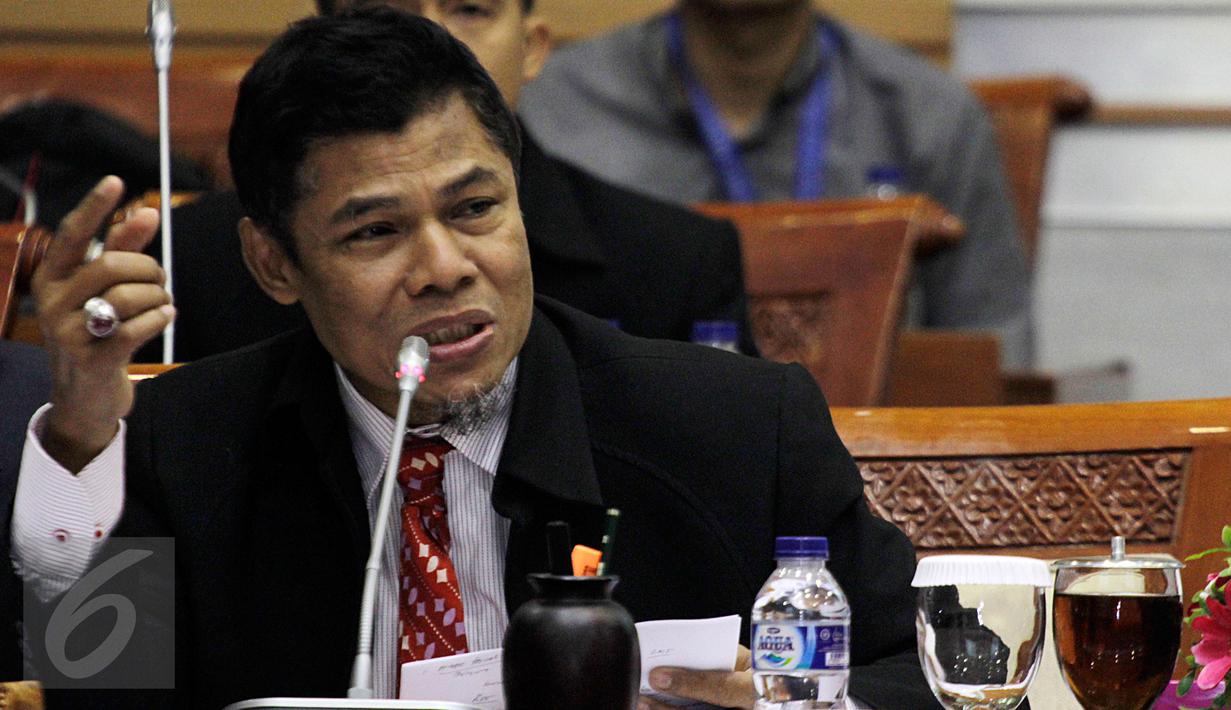 Kepala PPATK Muhammad Yusuf mengikuti Rapat Dengar Pendapat (RDP) dengan Komisi III DPR, Jakarta, Kamis (11/2). RDP tersebut meminta pendapat penjelasan terkait dengan legislasi dan pengawasan. (Liputan6.com/Johan Tallo)