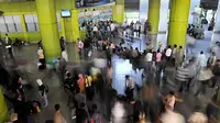 Akses ke Gambir Lumpuh, KAI Hentikan KA Jarak Jauh di Jatinegara