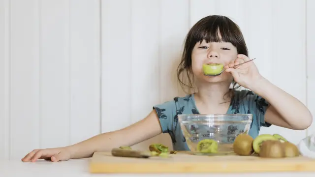 Antioksidan membantu melindungi otak anak dari kerusakan sel dan mendukung perkembangan memori.