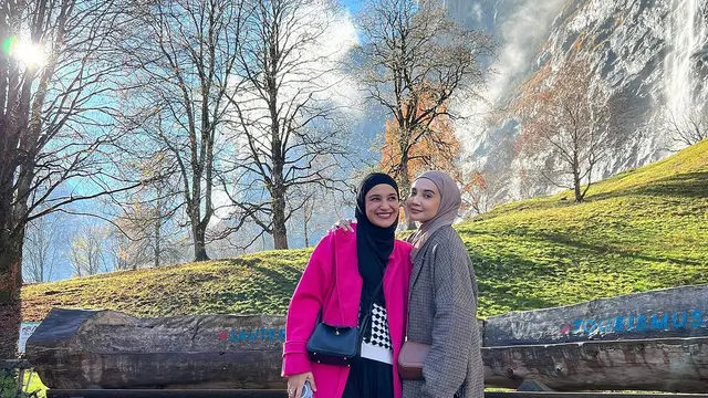 8 Potret Kompak Zaskia dan Shireen Sungkar, Selalu Saling Telepon Tiap Pagi