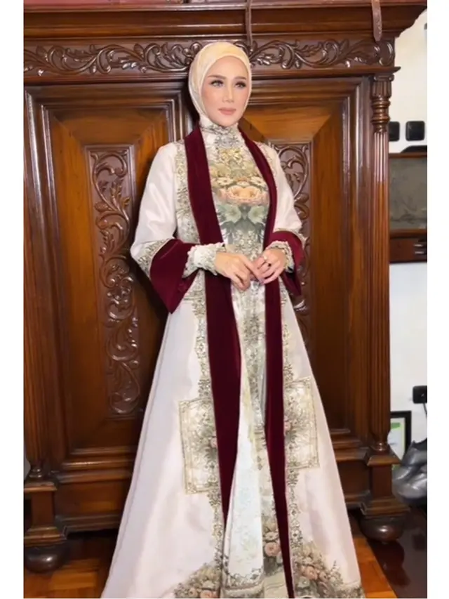 6 Potret Detail Kaftan Mulan Jameela di Pengajian Al Ghazali, Dibalut Outer Mewah