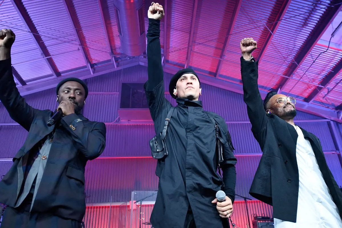 [Bintang] Tanpa Fergie, Black Eyed Peas Rilis Single Big Love