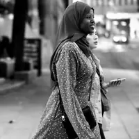 Ilustrasi Model Gamis Brokat Full Dress (Credit: Giuseppe Argenziano/Unsplash)