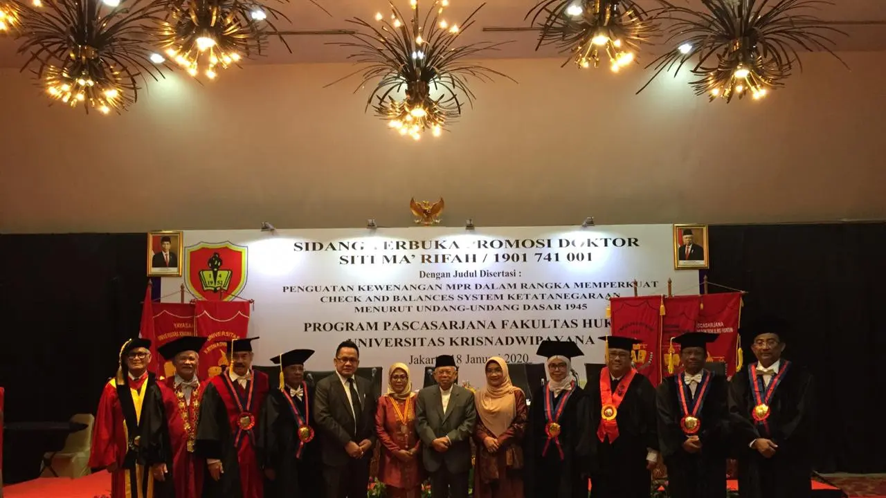 Wakil Presiden Ma’ruf Amin menghadiri sidang terbuka promosi Doktor anak pertamanya, Siti Ma'rifah di Hotel Saripan Pasific, Jakarta Pusat