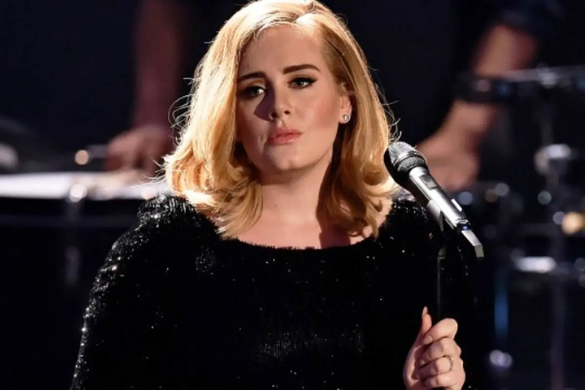 Tips Mudah Memiliki Pipi Tirus Ala Penyanyi Adele