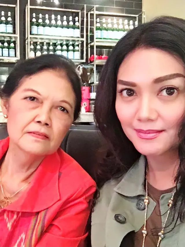 6 Potret Ibunda Bella Saphira yang Memesona di Usia 80 Tahun, Jarang Tersorot