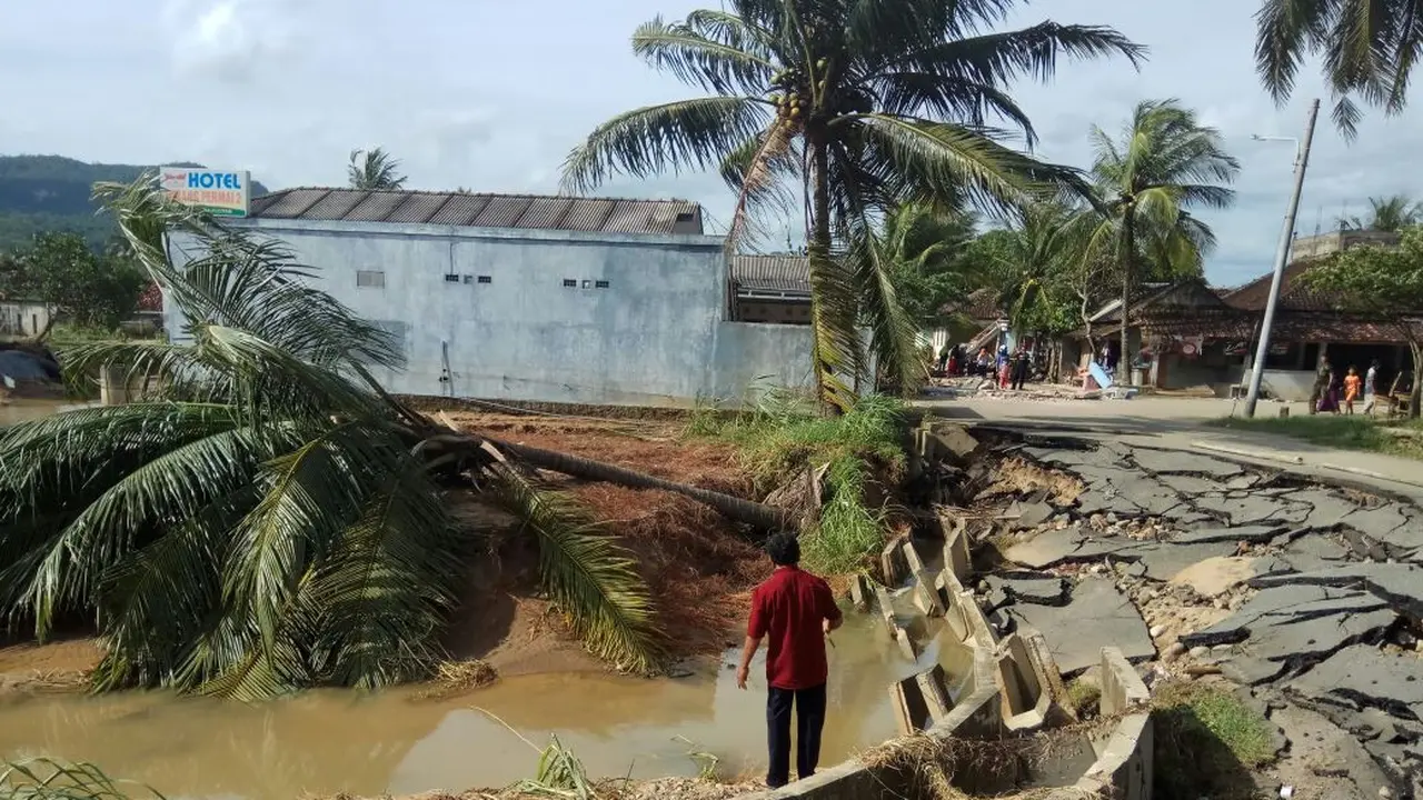 Pacitan Kini Setelah Lima Hari Diterjang Badai Cempaka