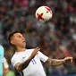 Chile menantang Jerman di final Piala Konfederasi 2017. Striker Chile Eduardo Vargas bertekad untuk mencetak gol ke gawang Jerman. (AFP / Yuri CORTEZ)