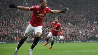 Gol Martial Bawa MU Atasi Tottenham
