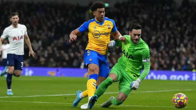 FOTO: Tottenham Hotspur Dipermalukan Southampton di Kandang Sendiri